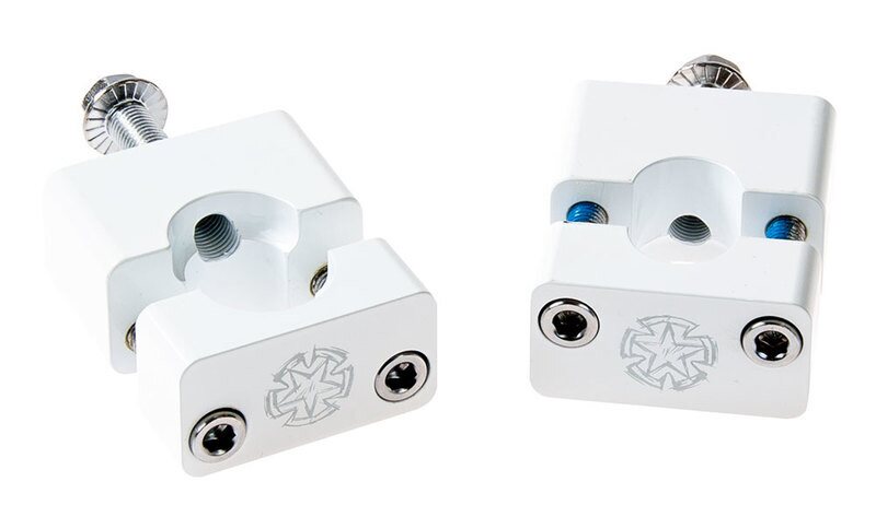 Timeless Ohjaustangon kiinnikepari 22mm/M10 Skyteam Manki Valkoinen