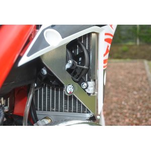 AXP Racing Radiator Braces Black Spacers Beta 300Xtrainer 16-18