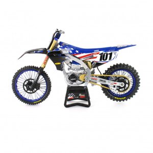 New-Ray 1:12 Yamaha YZ450F Motocross of Nations Eli Tomac #101